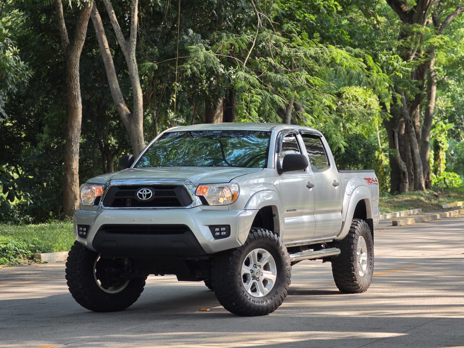 Toyota Tacoma SR5