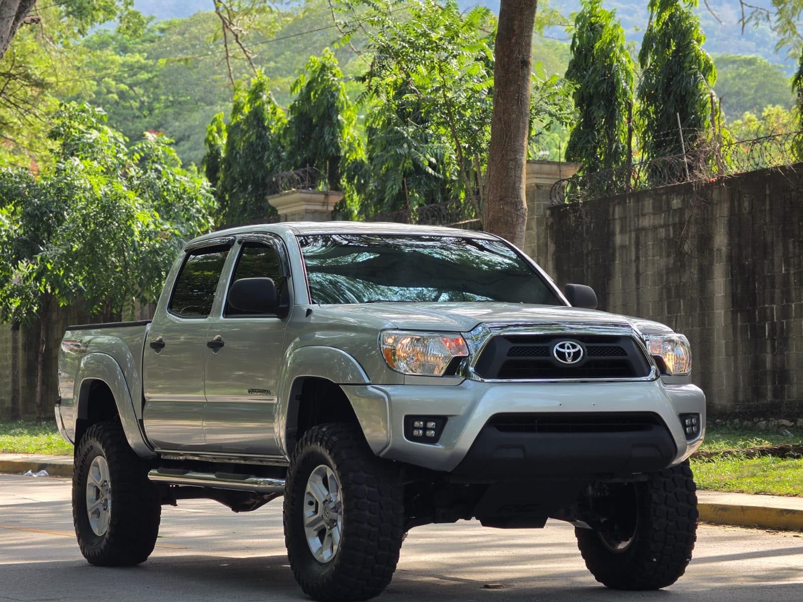 Toyota Tacoma SR5