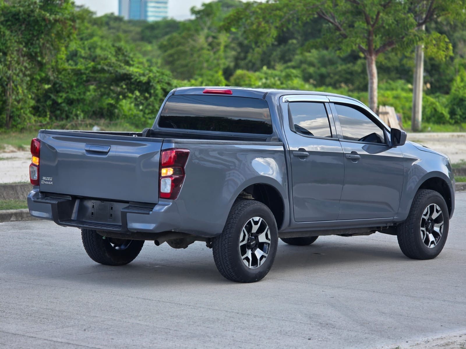 Isuzu Dmax