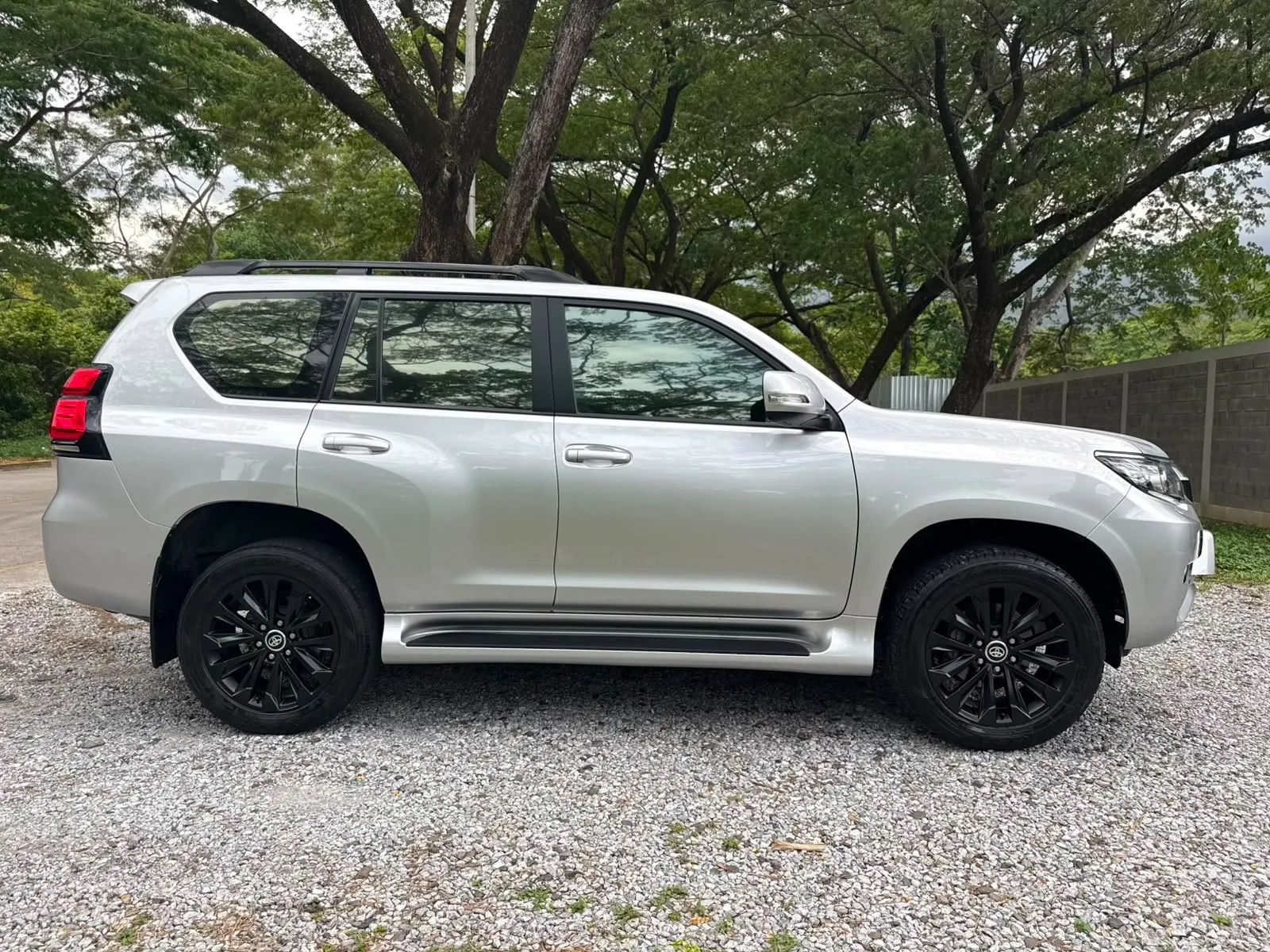 Toyota Land cruiser prado TXL