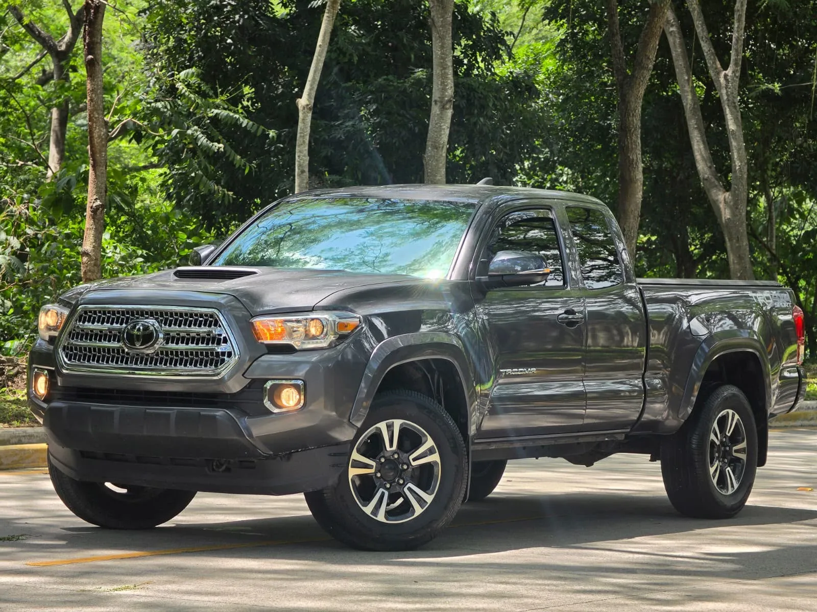 Toyota Tacoma