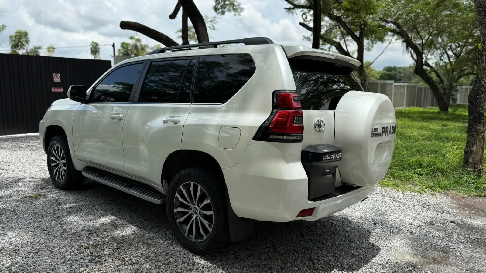 Toyota Land cruiser prado VXL