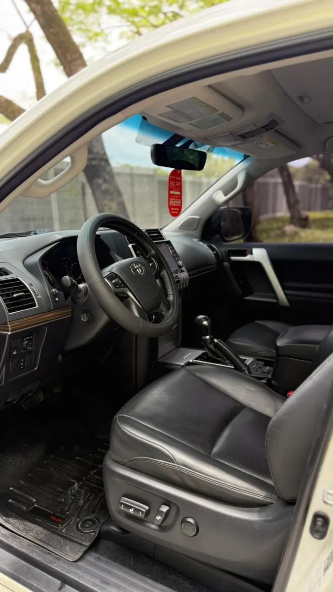 Toyota Land cruiser prado VXL